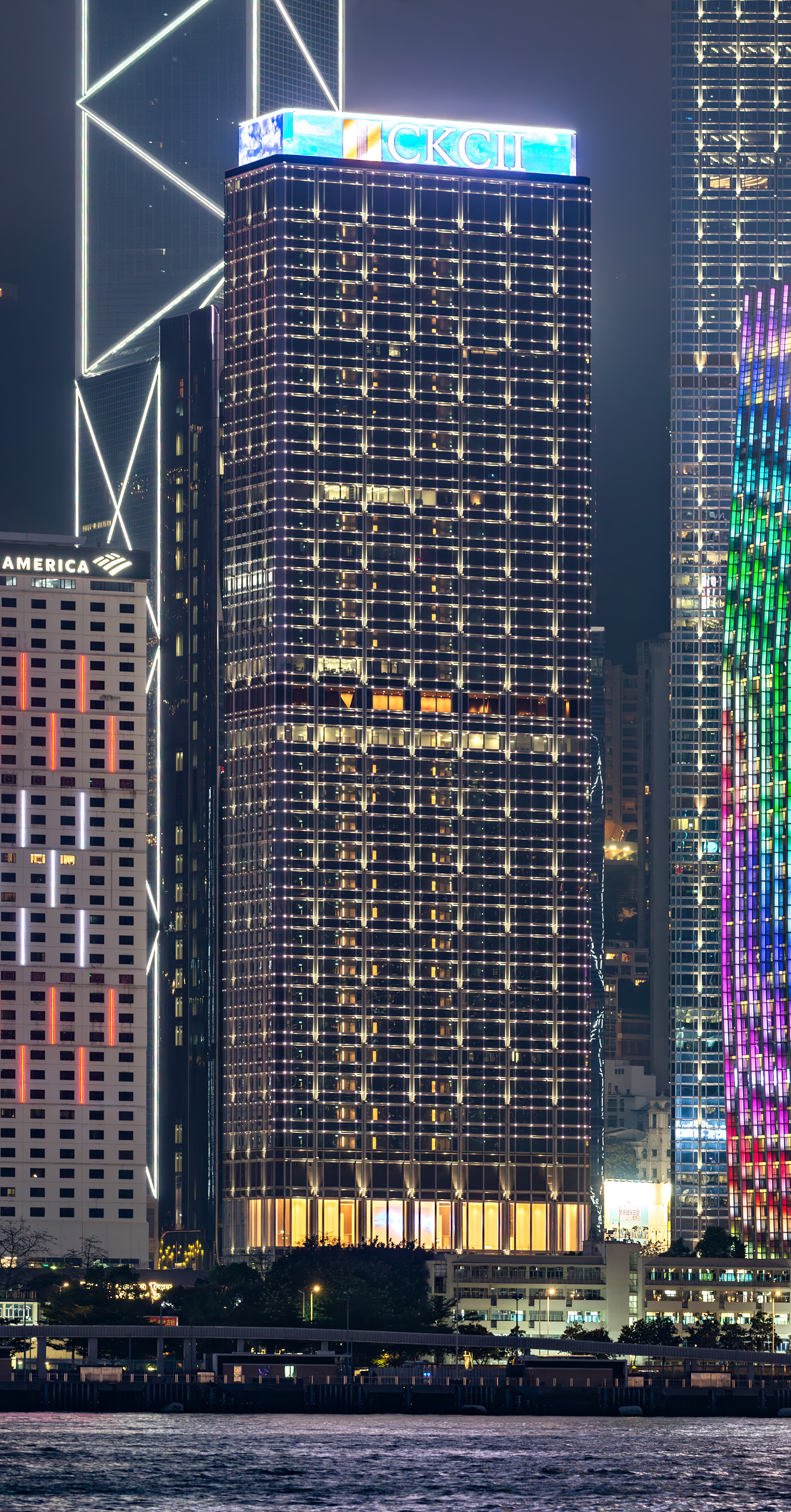 Cheung Kong Center II, Hong Kong - View across Victoria Harbour. © Mathias Beinling